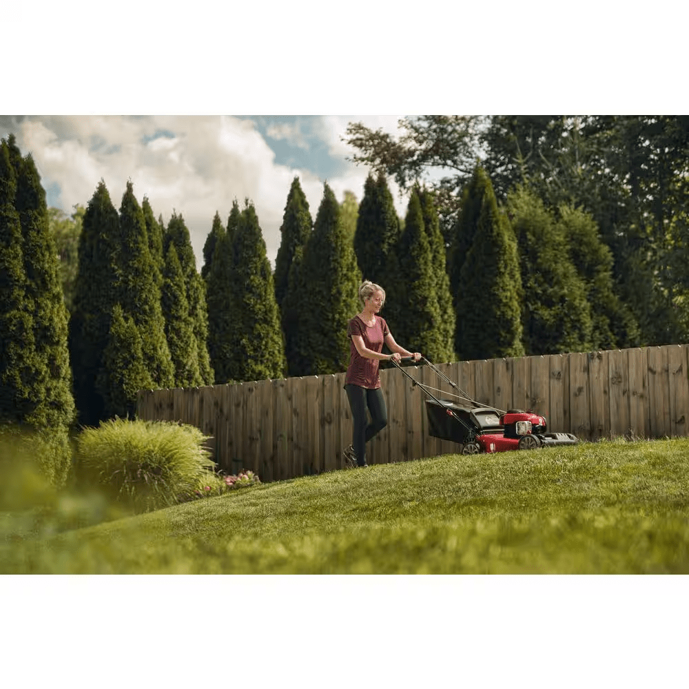 21In. 140Cc Briggs &amp; Stratton Self Propelled Gas Lawn Mower with Mulching Kit Included - YardForce Supply