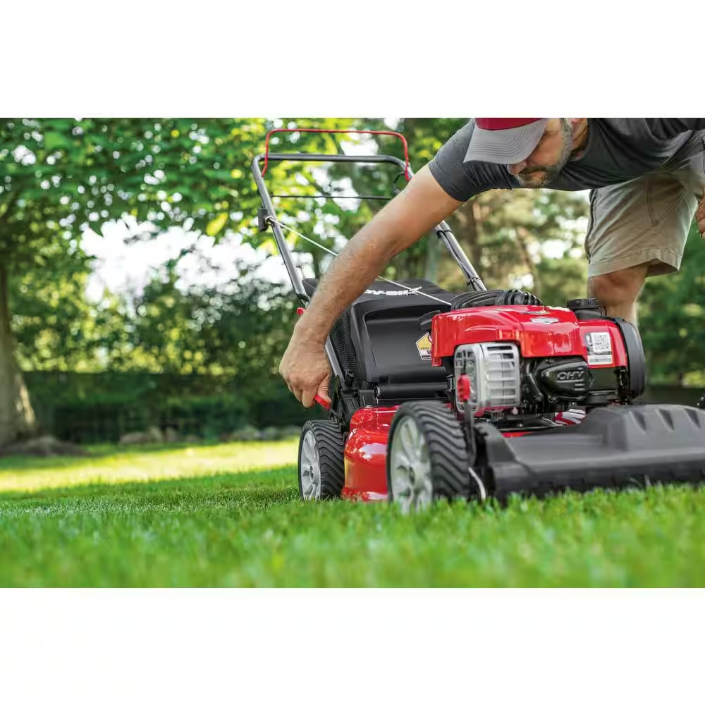 21In. 140Cc Briggs &amp; Stratton Self Propelled Gas Lawn Mower with Mulching Kit Included - YardForce Supply