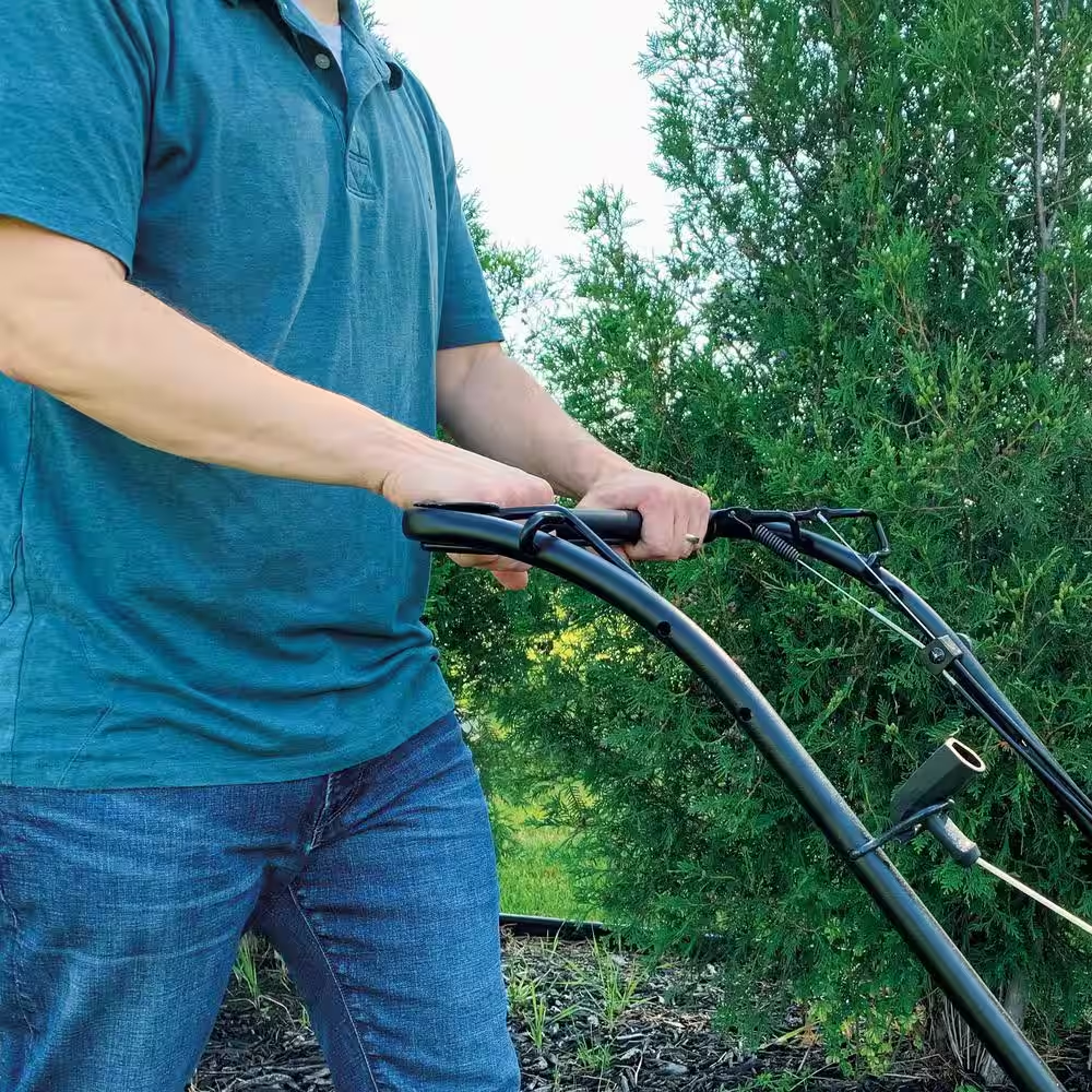 22 In. Recycler Briggs &amp; Stratton High Wheel FWD Gas Walk behind Self Propelled Lawn Mower with Super Bagger - YardForce Supply
